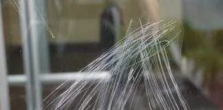 Astuce pour enlever les rayures sur les vitres d’un aquarium