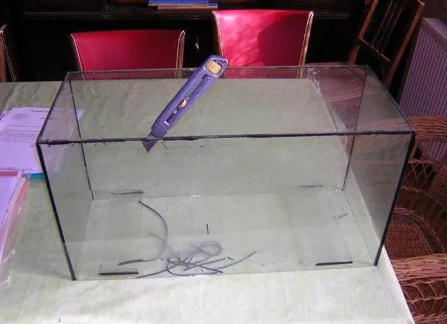 3-Astuce pour réparer un aquarium cassé